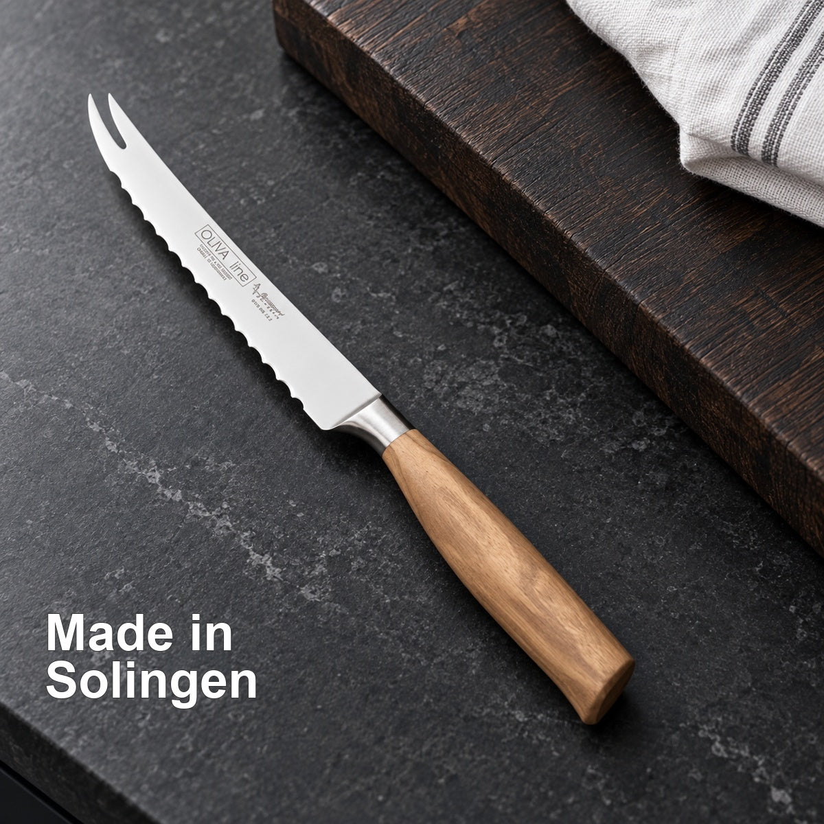 Tomatenmesser Oliva 13 cm – Made in Solingen – vorhandenes Ambiente-Motiv.