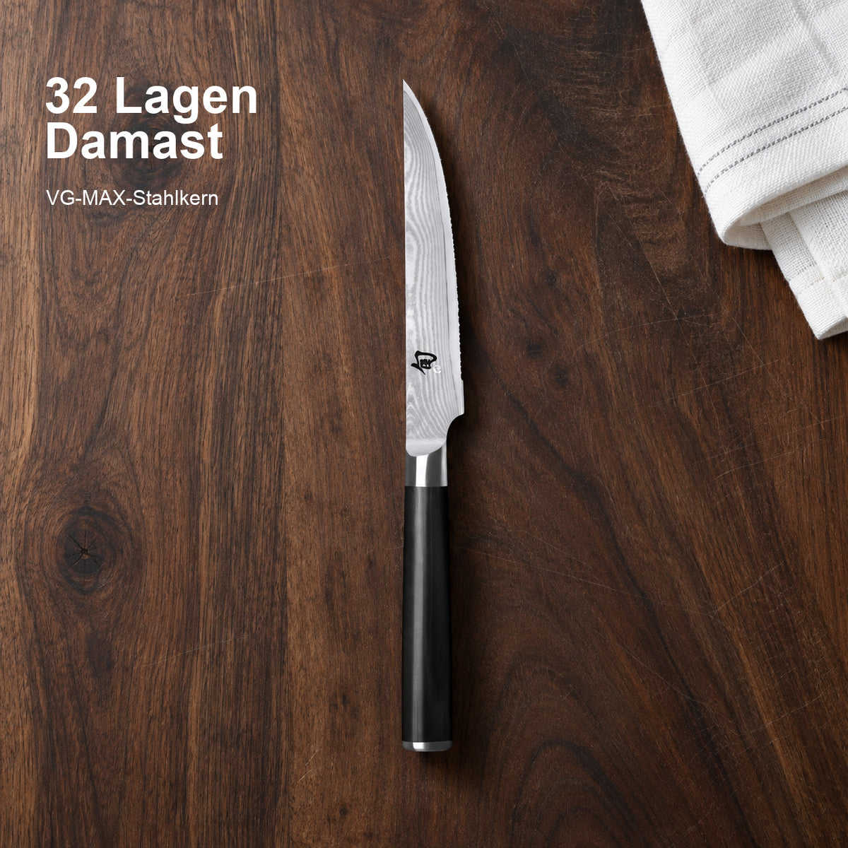 KAI Steakmesser Shun Classic 12 cm – 32 Lagen Damast; VG-MAX-Stahlkern. Vorhandenes Hero-Bild mit Materialangabe.