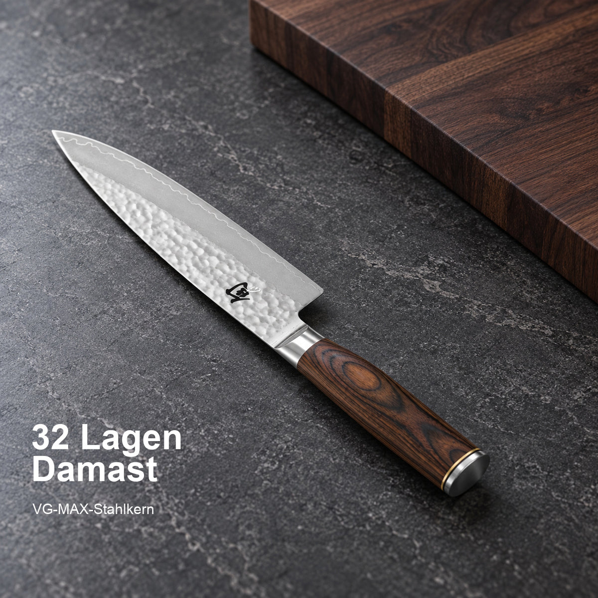 KAI Kochmesser Shun Premier – 32 Lagen Damast; VG-MAX-Stahlkern. Vorhandenes Hero-Bild mit Materialangabe.