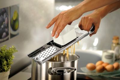 Kurze Spätzle für Käse, Sauce und Beilagen.
