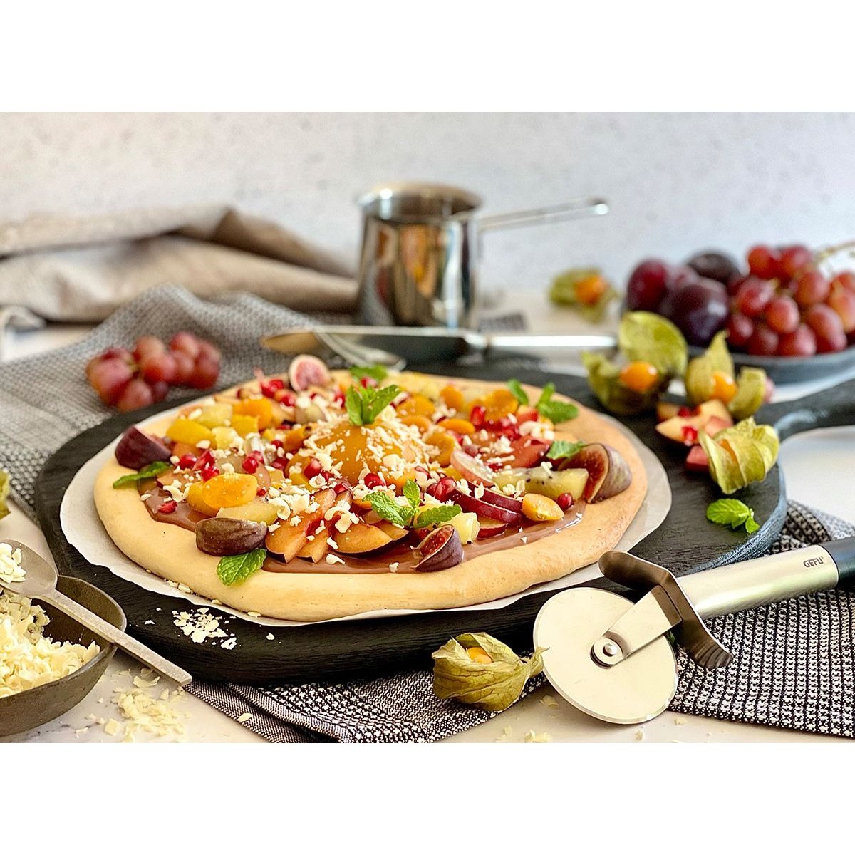 Pizza und Flammkuchen passend portionieren.