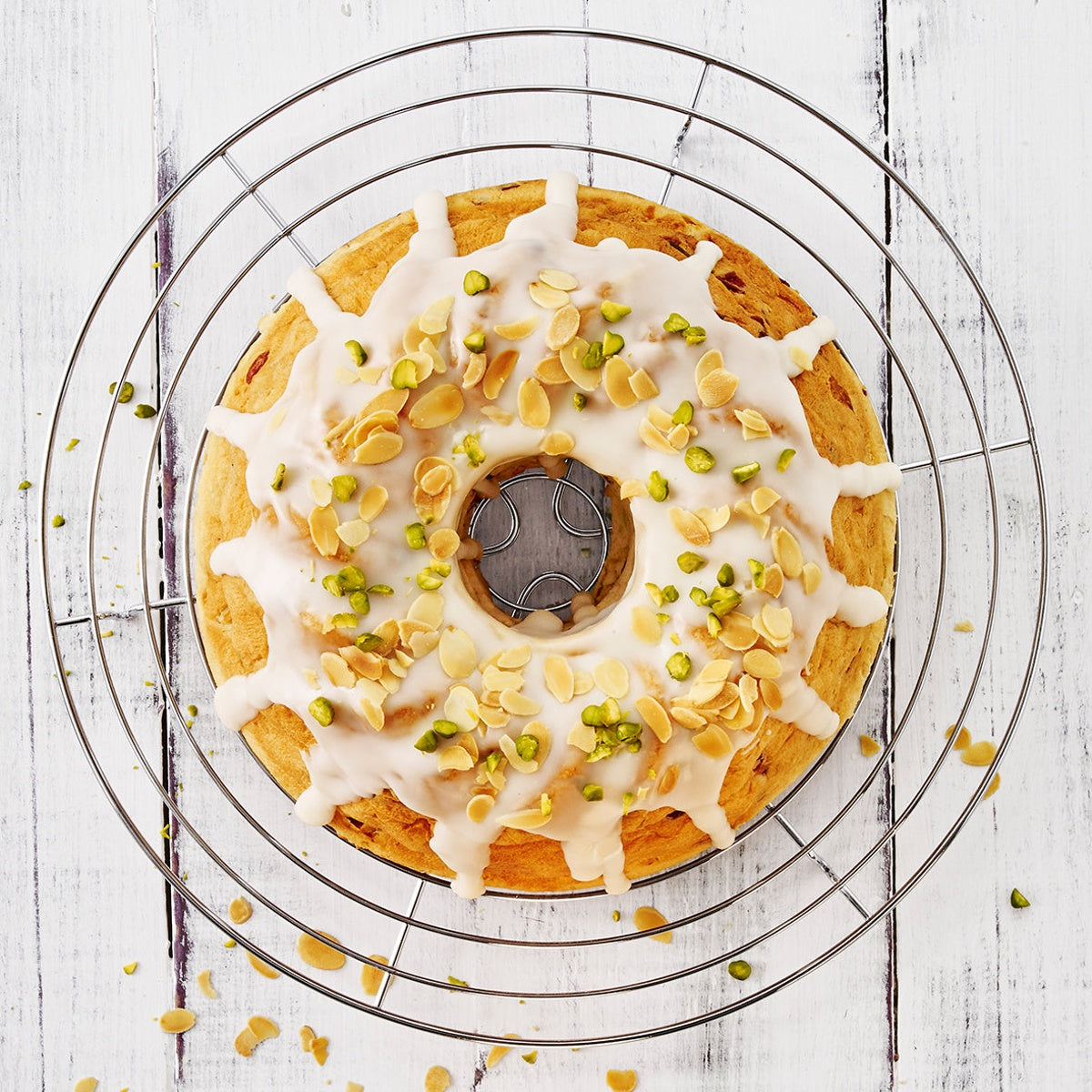Kuchen auf dem Birkmann Auskühlgitter 429109 – offizielles Anwendungsfoto.