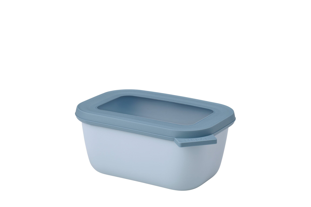 Unverändertes Mepal-Originalfoto: Cirqula rechteckig 750 ml Nordic blue mit geschlossenem Sichtfensterdeckel.