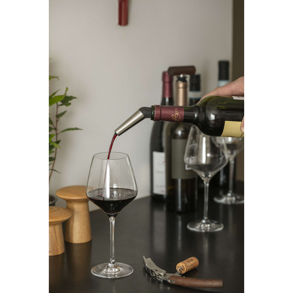 Liquid Lounge Kellnerkorkenzieher – Anwendung – Originalbild
