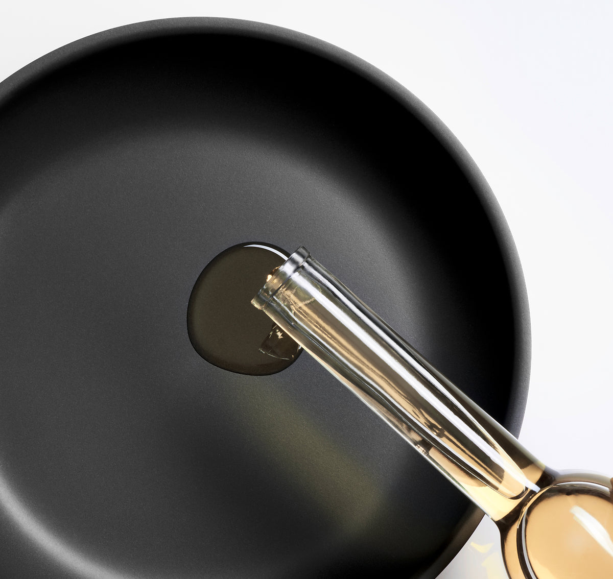 Robuste Oberfläche. Bewusste Brattechnik.
