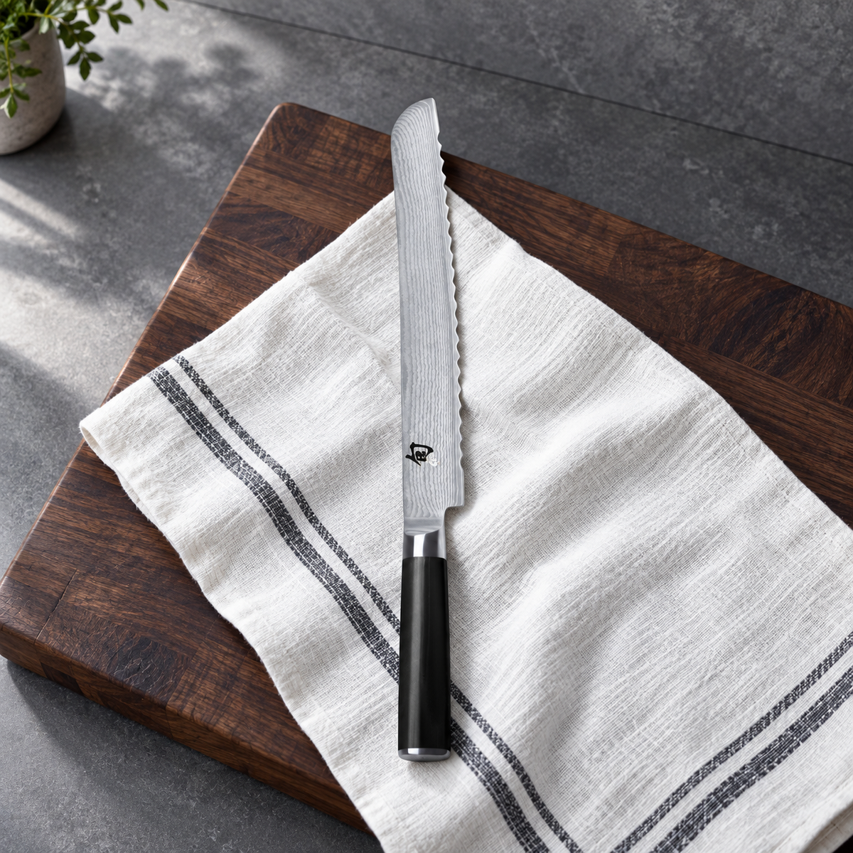 Brotmesser 23cm – Pflege und Alltag