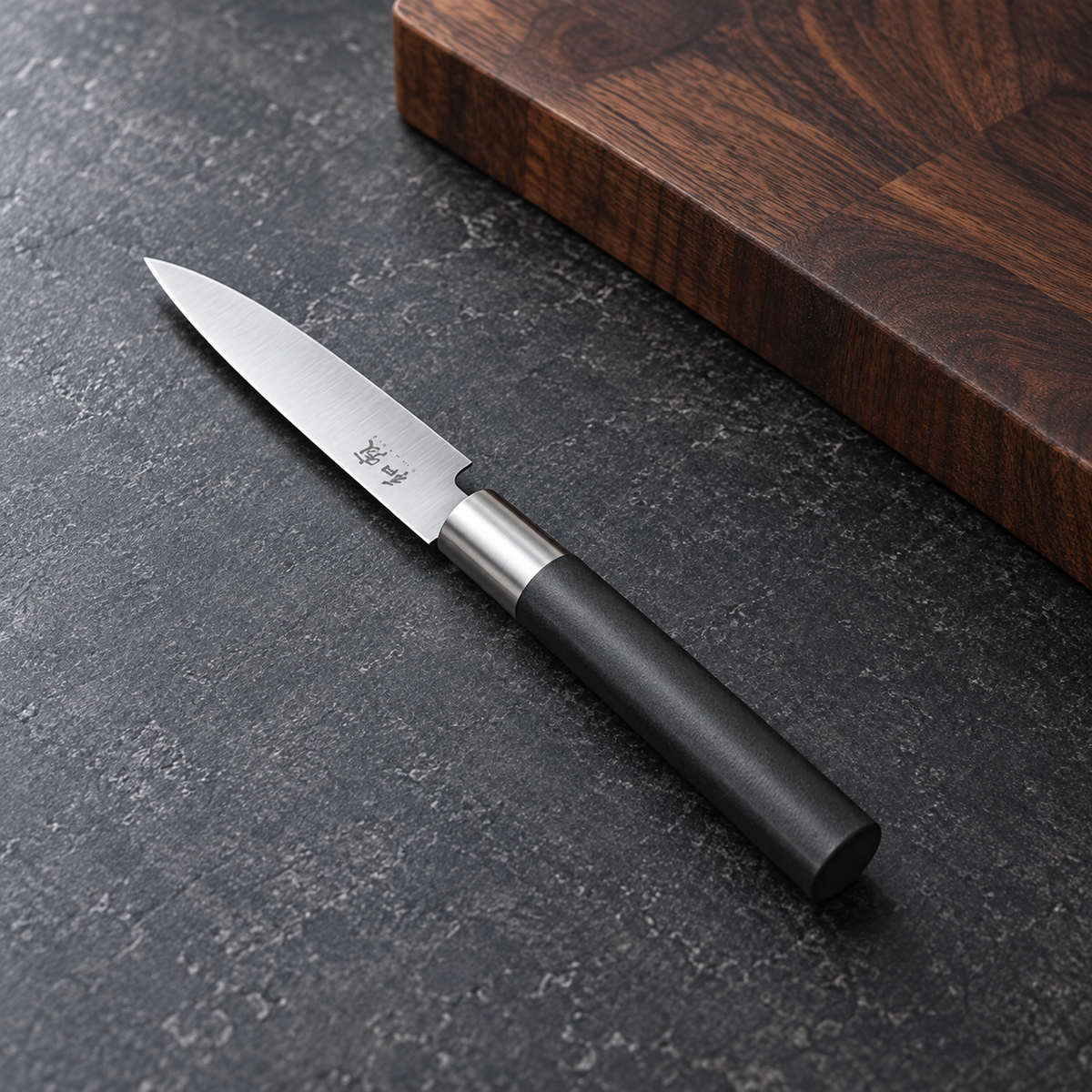 Officemesser 10cm – Produkt im Küchenambiente