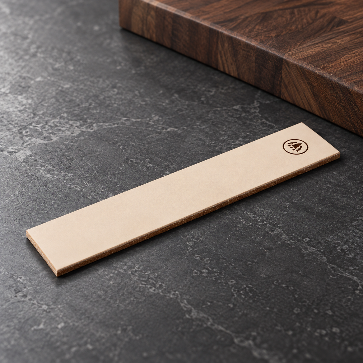 HORL® Leder – Produkt im Küchenambiente