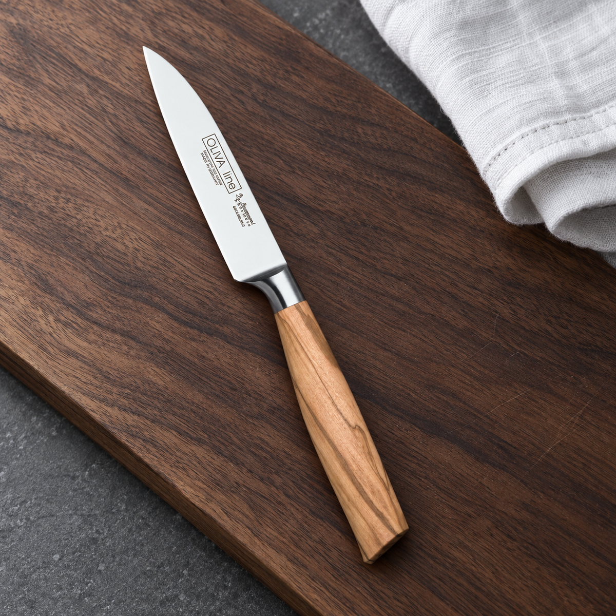 Küchenmesser 9cm – Produkt in einer gestalteten Küchenszene
