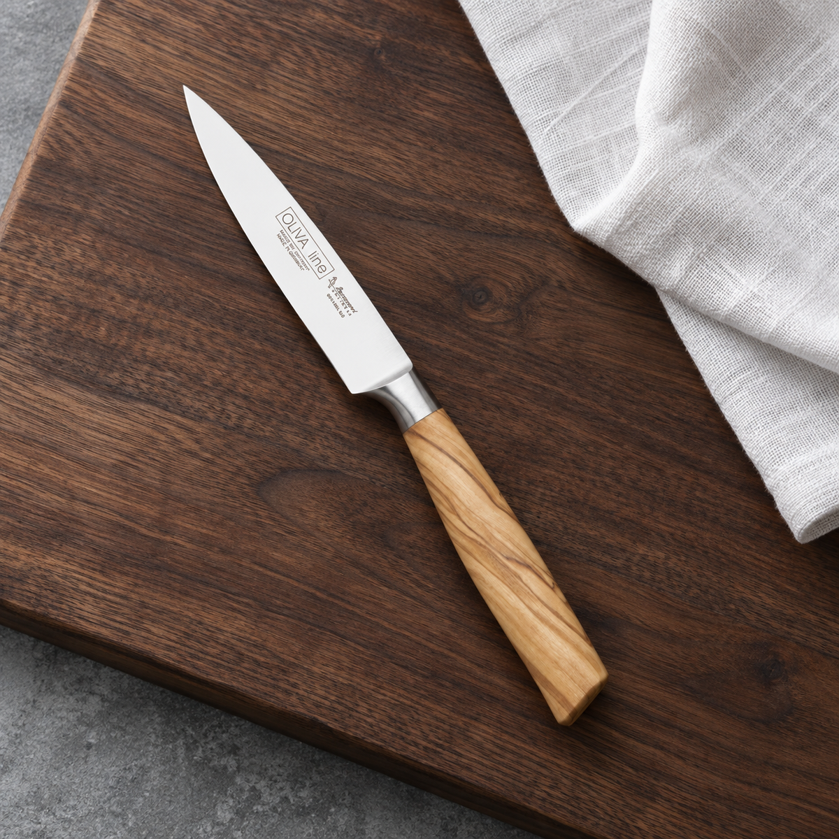 Spickmesser 10cm – Produkt in einer gestalteten Küchenszene