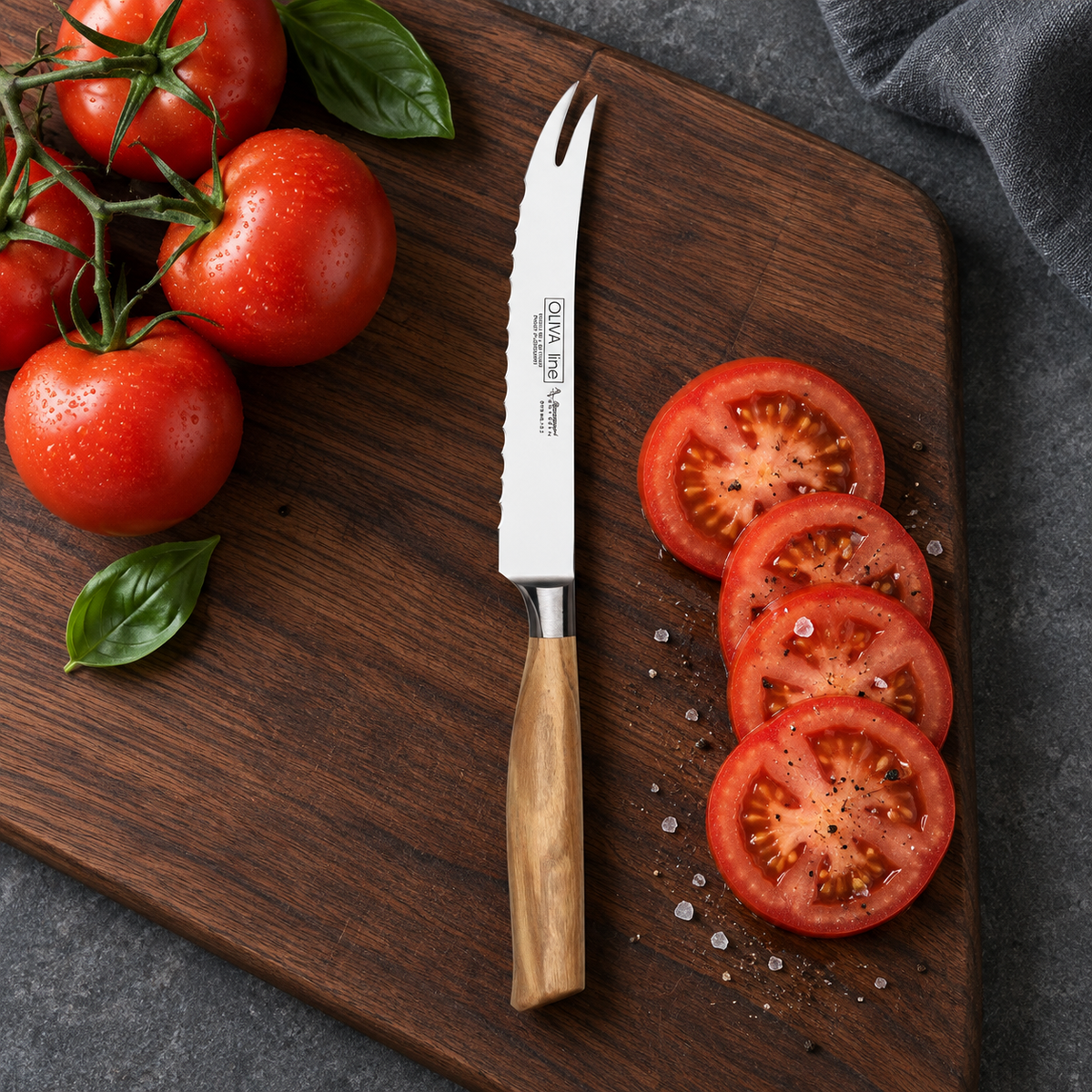 Tomatenmesser 13cm – gestaltete Produktszene