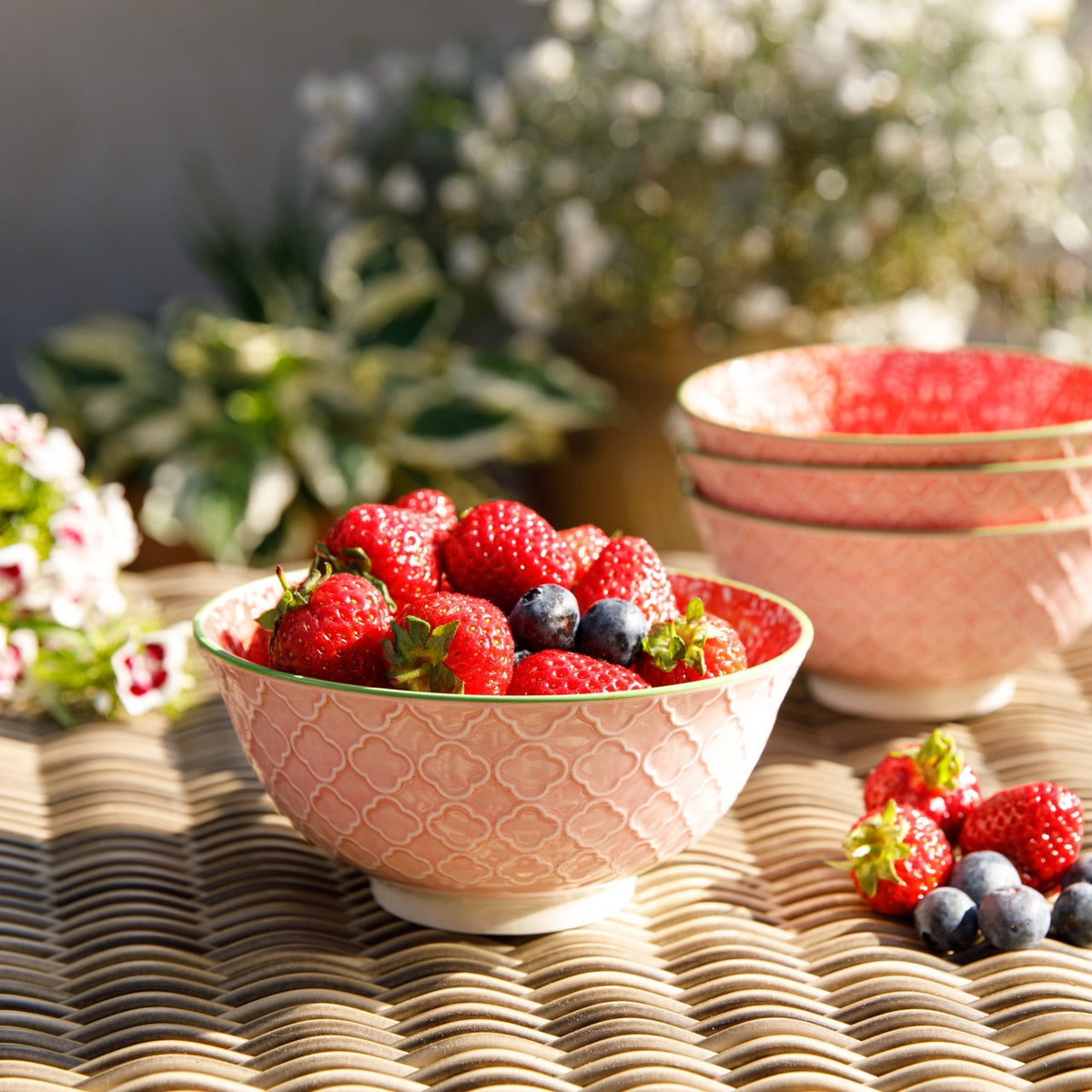 Bowl aus Steinzeug – gemustert – Hersteller-Originalbild. Anwendungs- und Serienmotive können Lebensmittel, Dekoration oder separat erhältliches Zubehör zeigen; maßgeblich ist der beschriebene Lieferumfang.