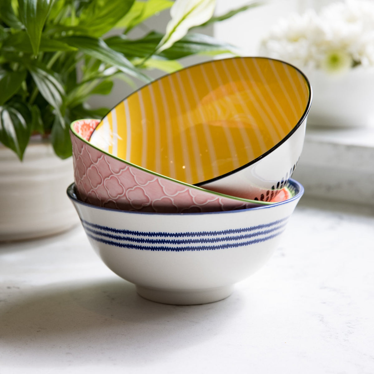 Bowl aus Steinzeug – gemustert – Hersteller-Originalbild. Anwendungs- und Serienmotive können Lebensmittel, Dekoration oder separat erhältliches Zubehör zeigen; maßgeblich ist der beschriebene Lieferumfang.