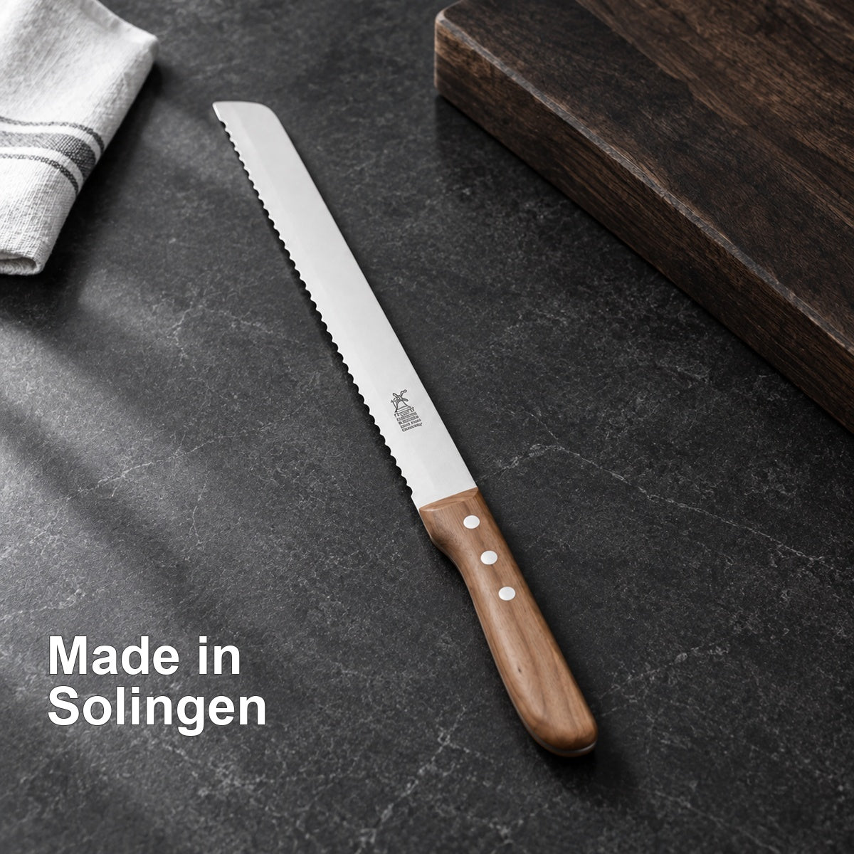 Brotsägemesser 22 cm – Made in Solingen – vorhandenes Hero-Motiv.